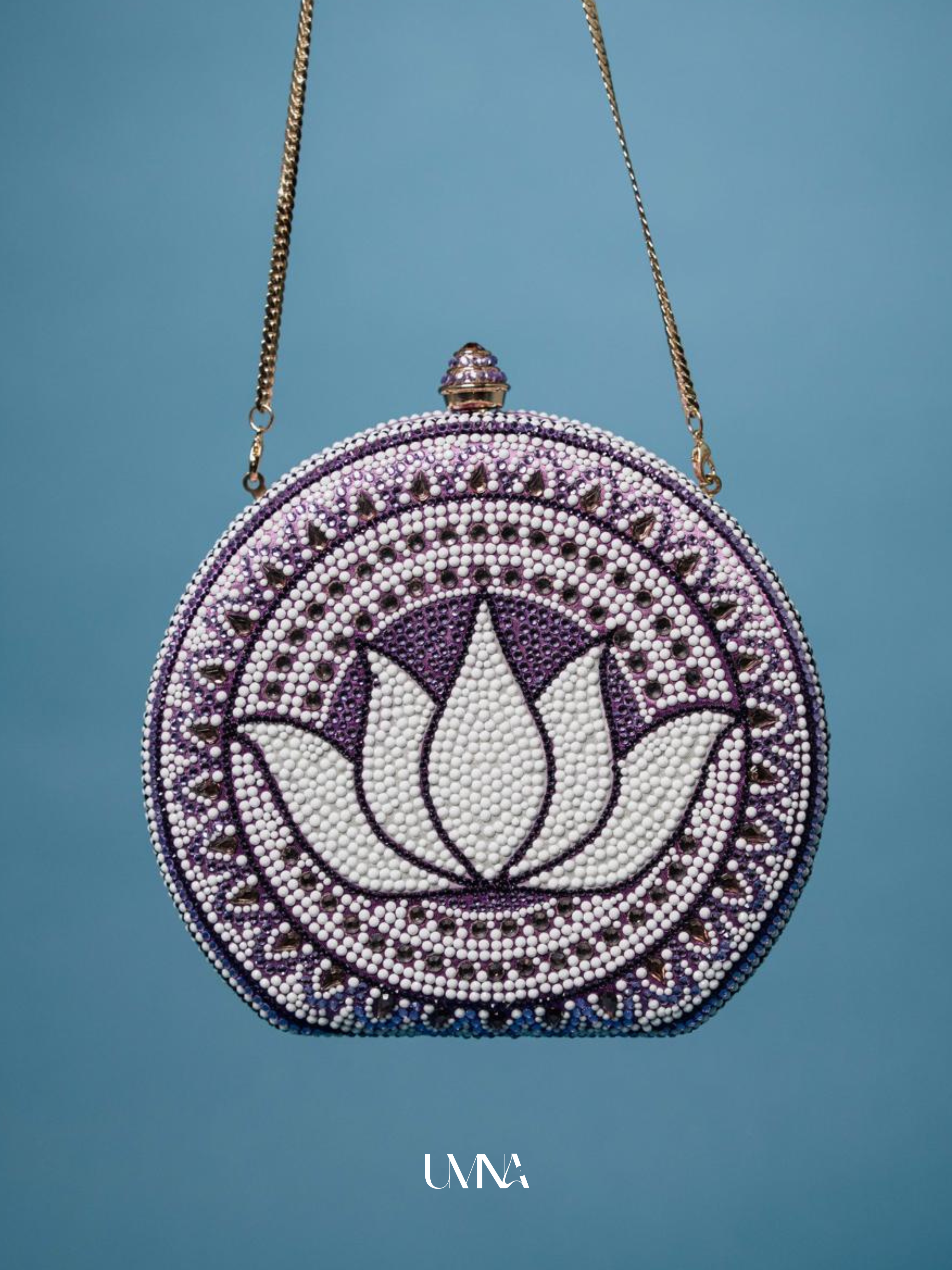 The Fifth Petal Clutch